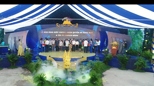 le trao giay chung nhan qsdd cho 500 khach hang