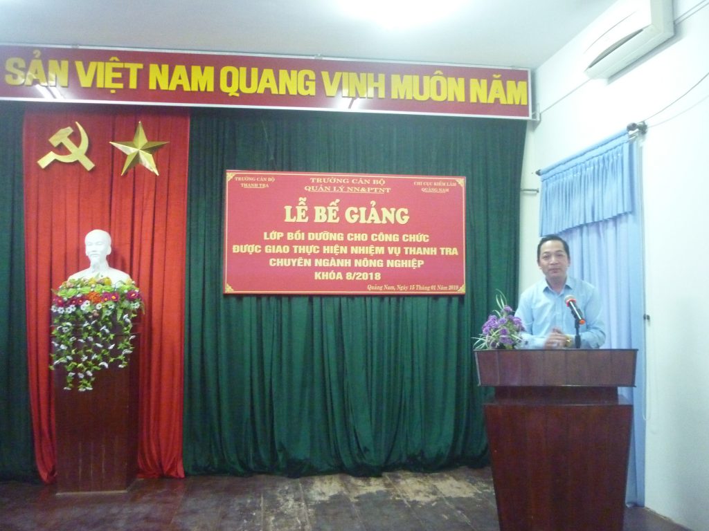 TS Nguyễn Huy Hoàng Phó HIệu trưởng TCBTT phát biểu bế giảng khóa học