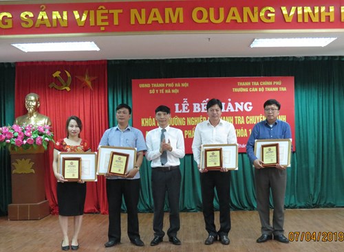 c chien trao giay khen 2