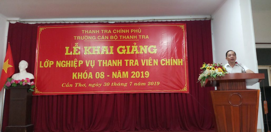 TS Nguyễn Huy Hoàng Phó Hiệu trưởng Trg CBTT phát biểu khai giảng khóa học