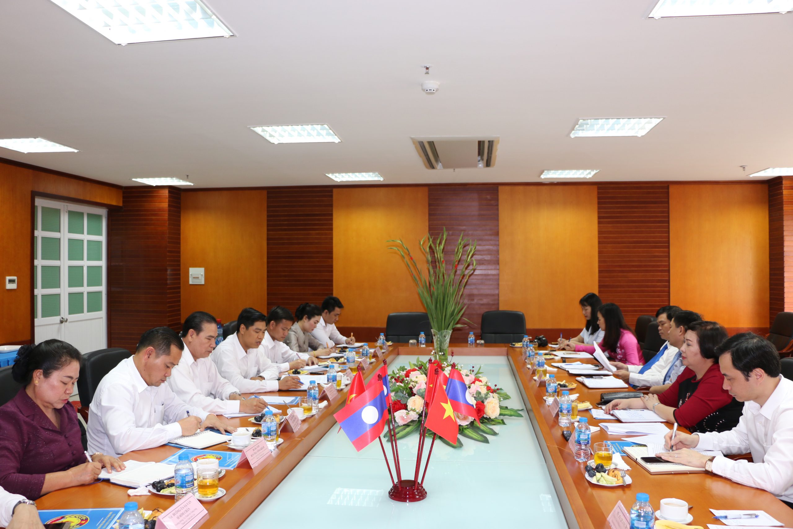 Toàn cảnh buổi làm việc