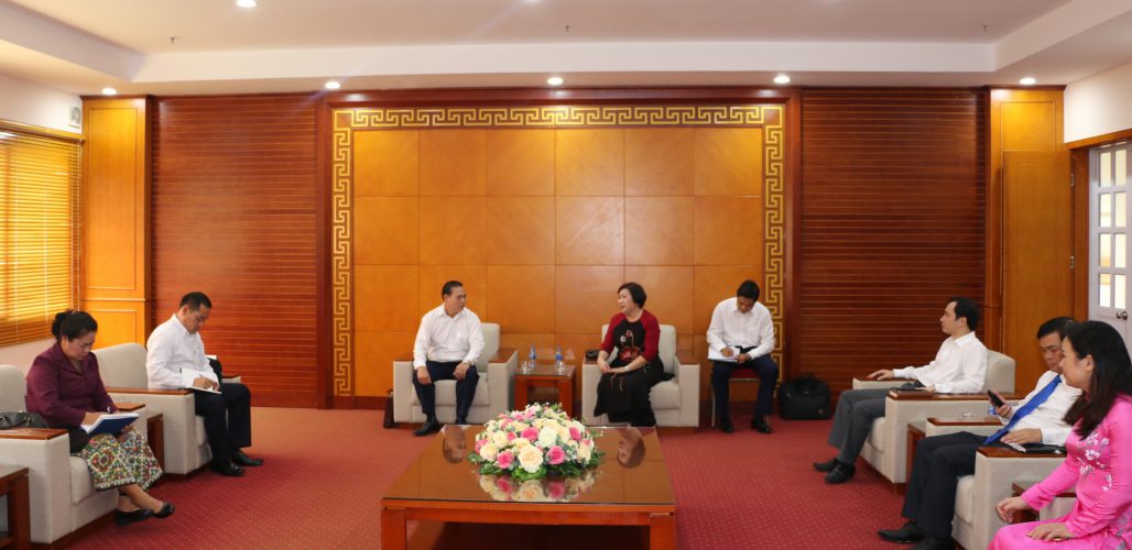 Trường CBTT tiếp Đoàn Cán bộ TTCP Lào