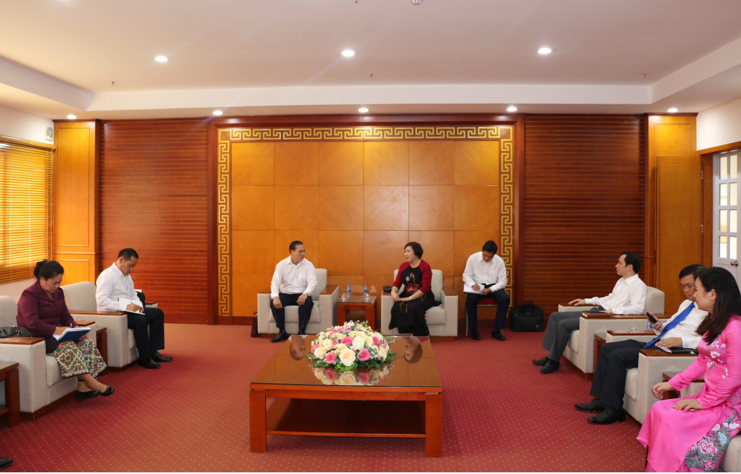 Trường CBTT tiếp Đoàn Cán bộ TTCP Lào