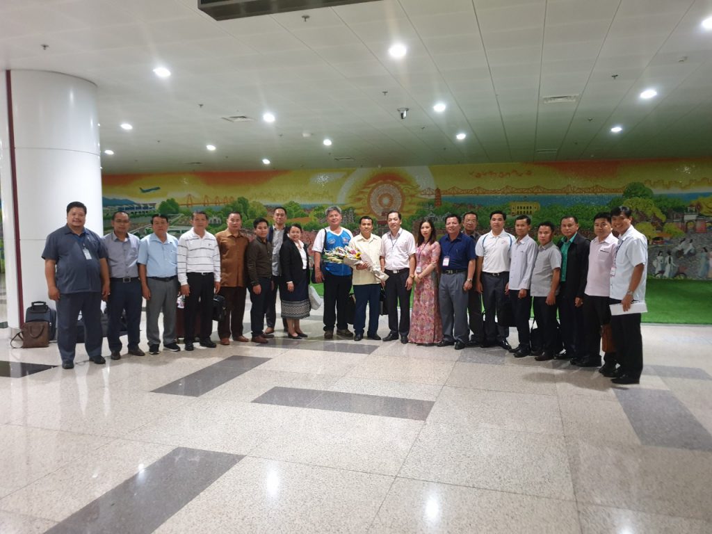 TS Nguyễn HuyHoangf PHT đoán đoàn Lào