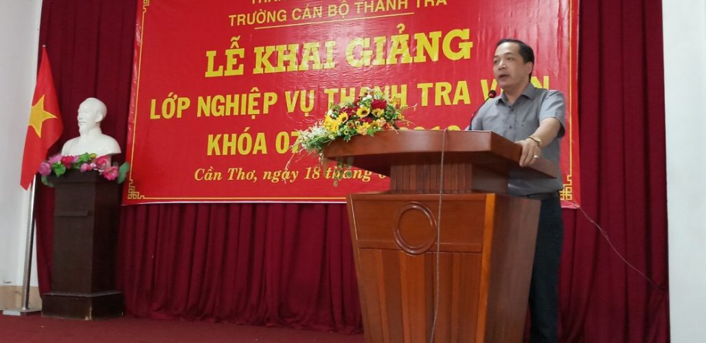 TS Nguyễn Huy Hoàng Phó hiệu trưởng Trg CBTT phát biểu khai giảng khóa học glfglfl
