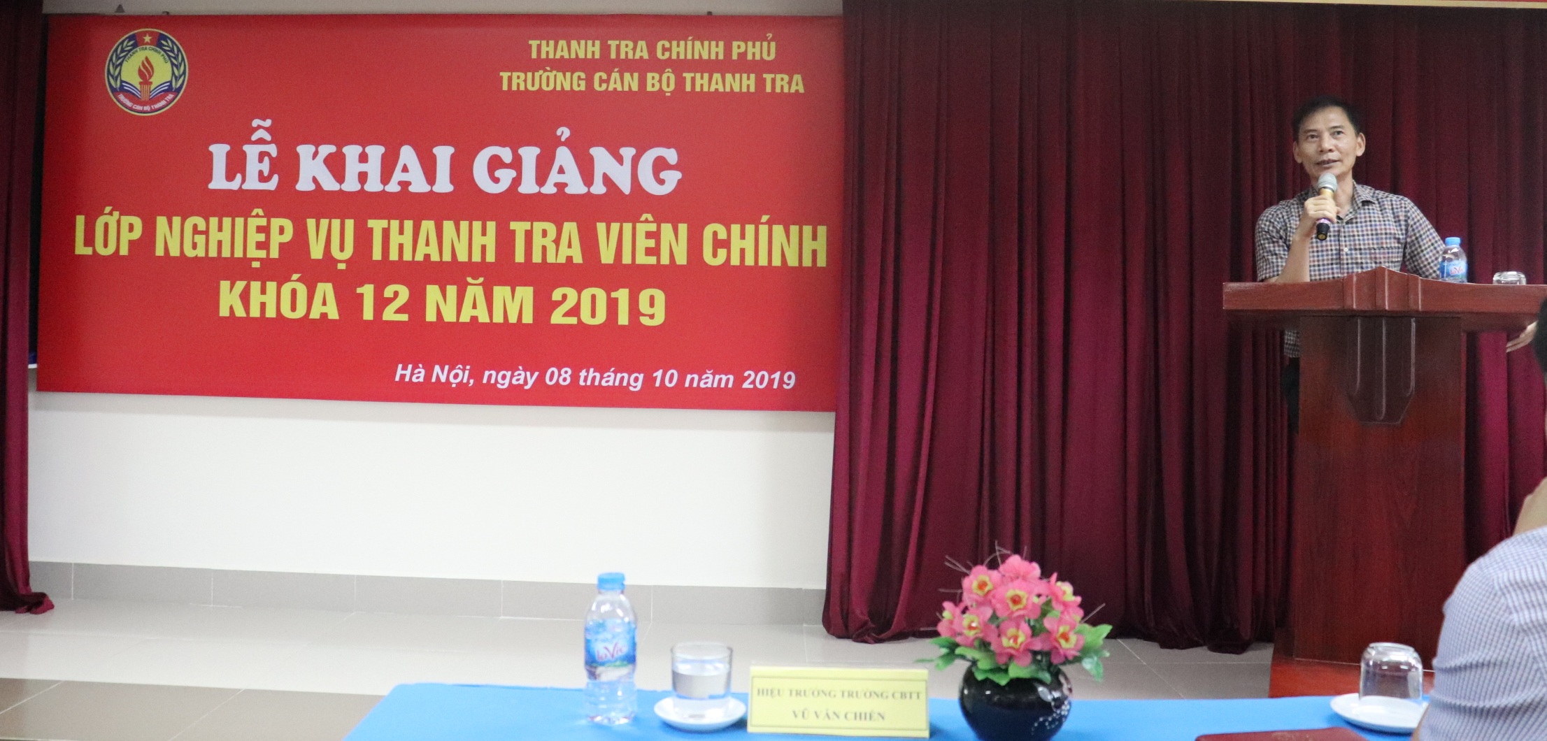 Ông Vũ Văn Chiến TTVCC HT Trg CBTT phát biểu khai giảng khóa học