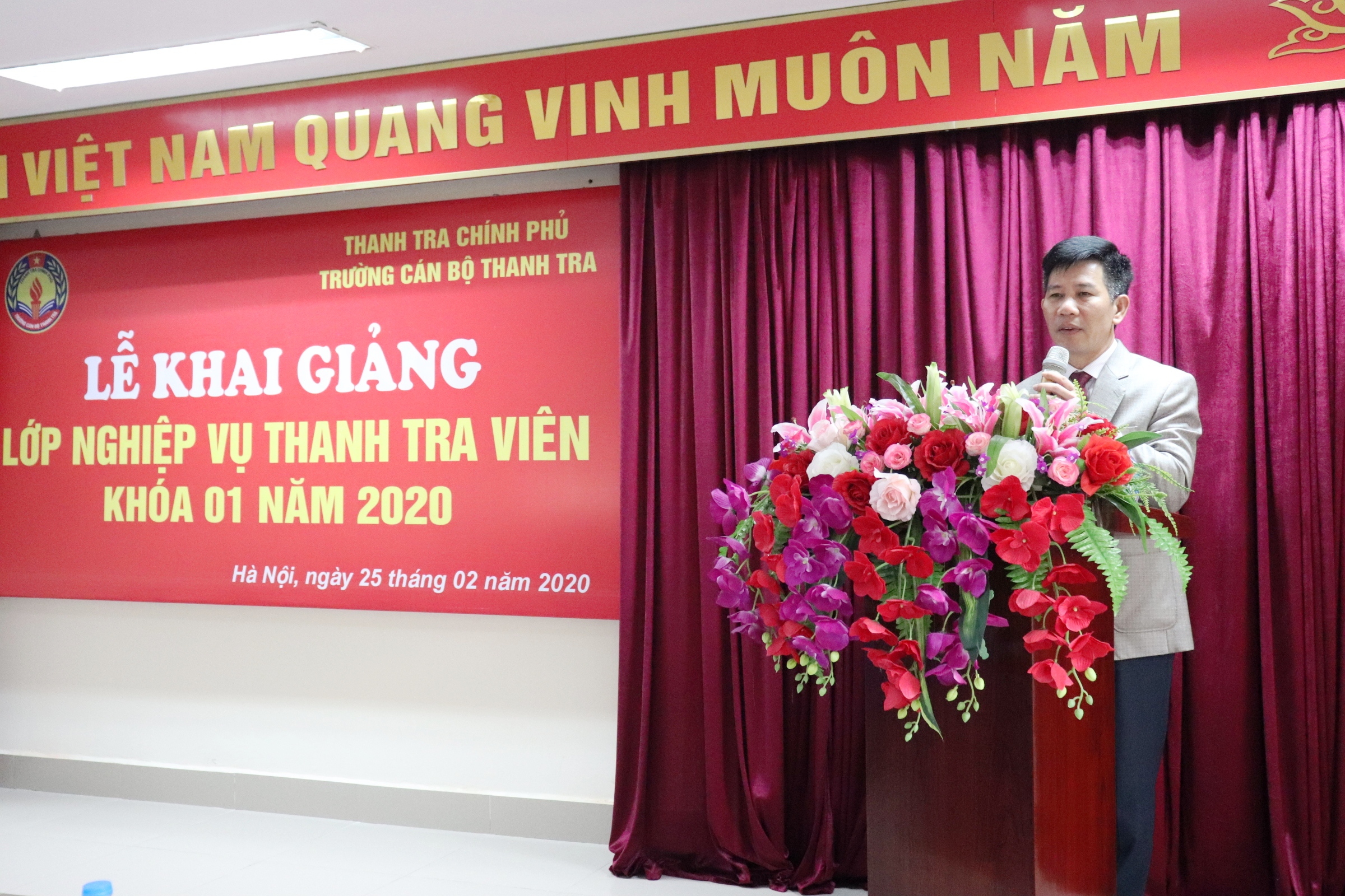 ThS Nguyễn Viết Thạch PHT Trg CBTT phát biểu khai giảng khóa học