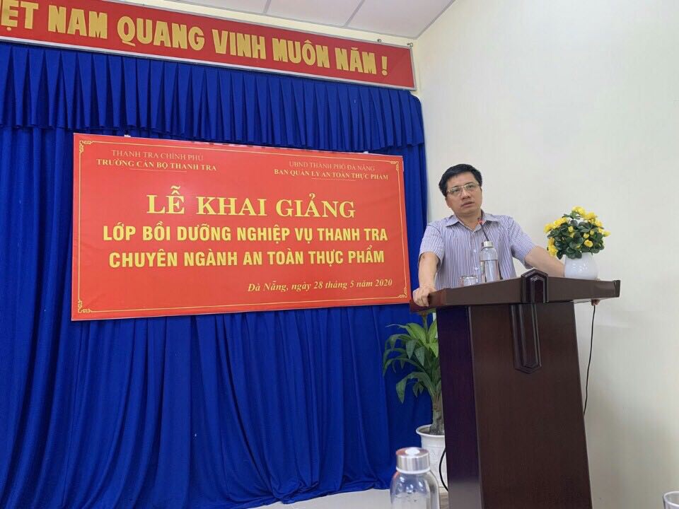 TS Trịnh Văn Toàn Phó Hiệu Trưởng Trường CBTT phát biểu khia giảng khóa học 1