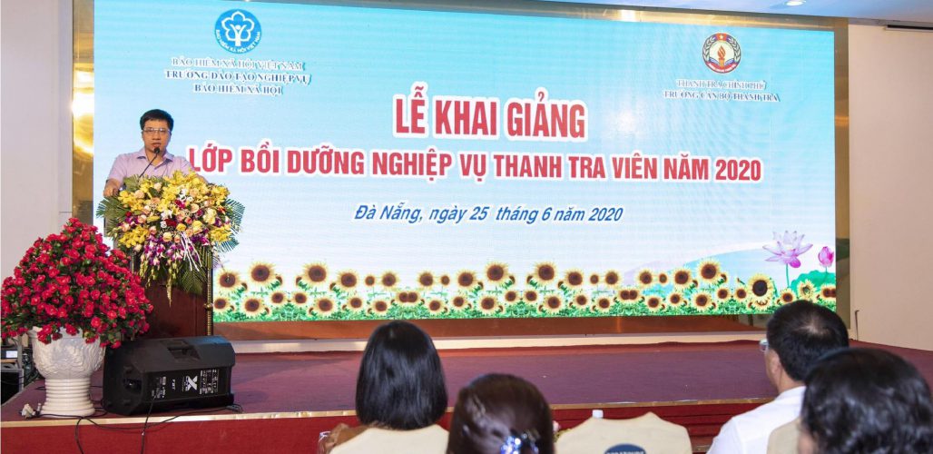 TS Trịnh Văn Toàn Phó Hiệu trưởng Trường Cán bộ Thanh tra phát biểu khai giảng khóa học