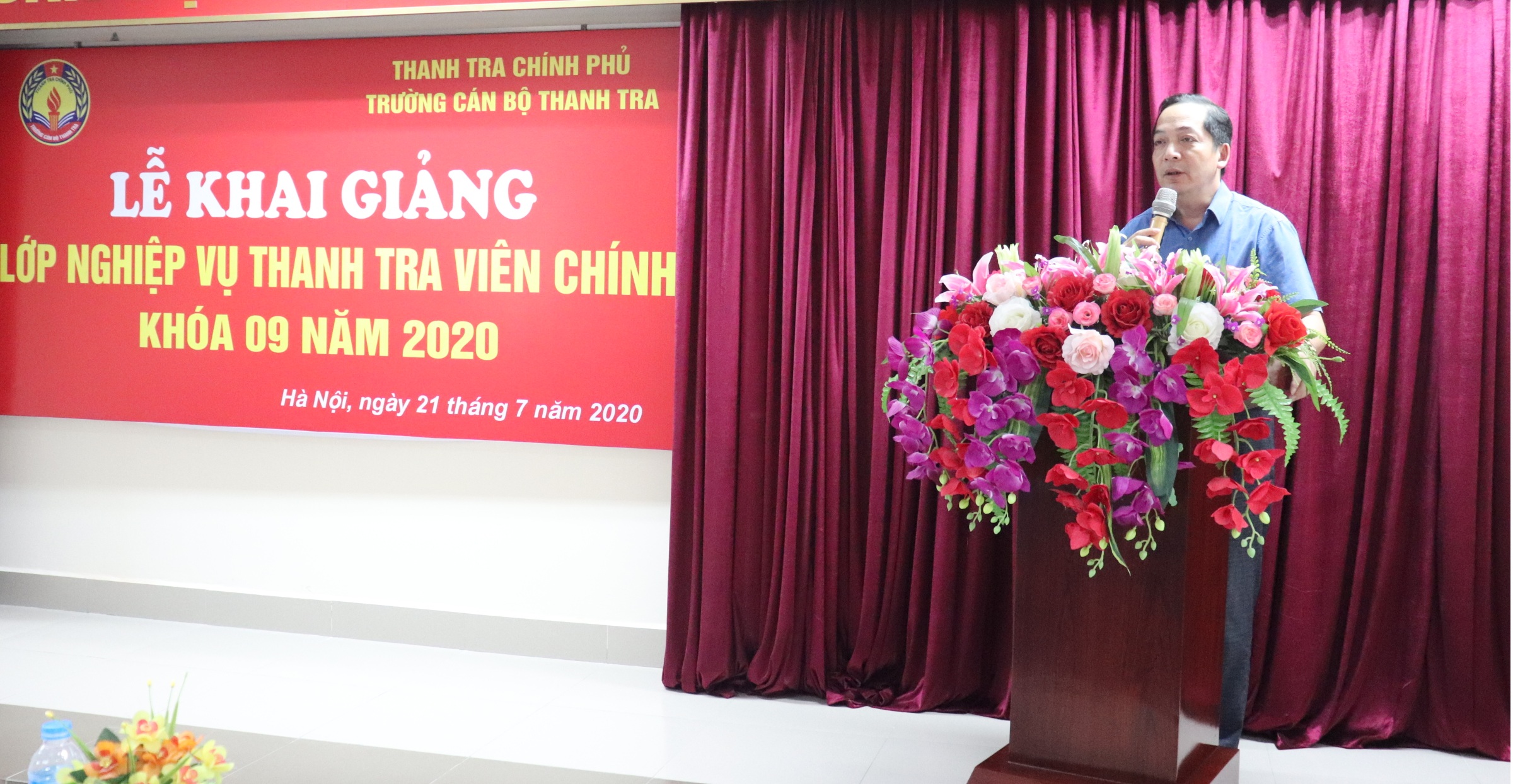 TS Nguyễn Huy Hoàng TTVCC Phó Hiệu trưởng Nhà trường phát biểu khai giảng khóa học