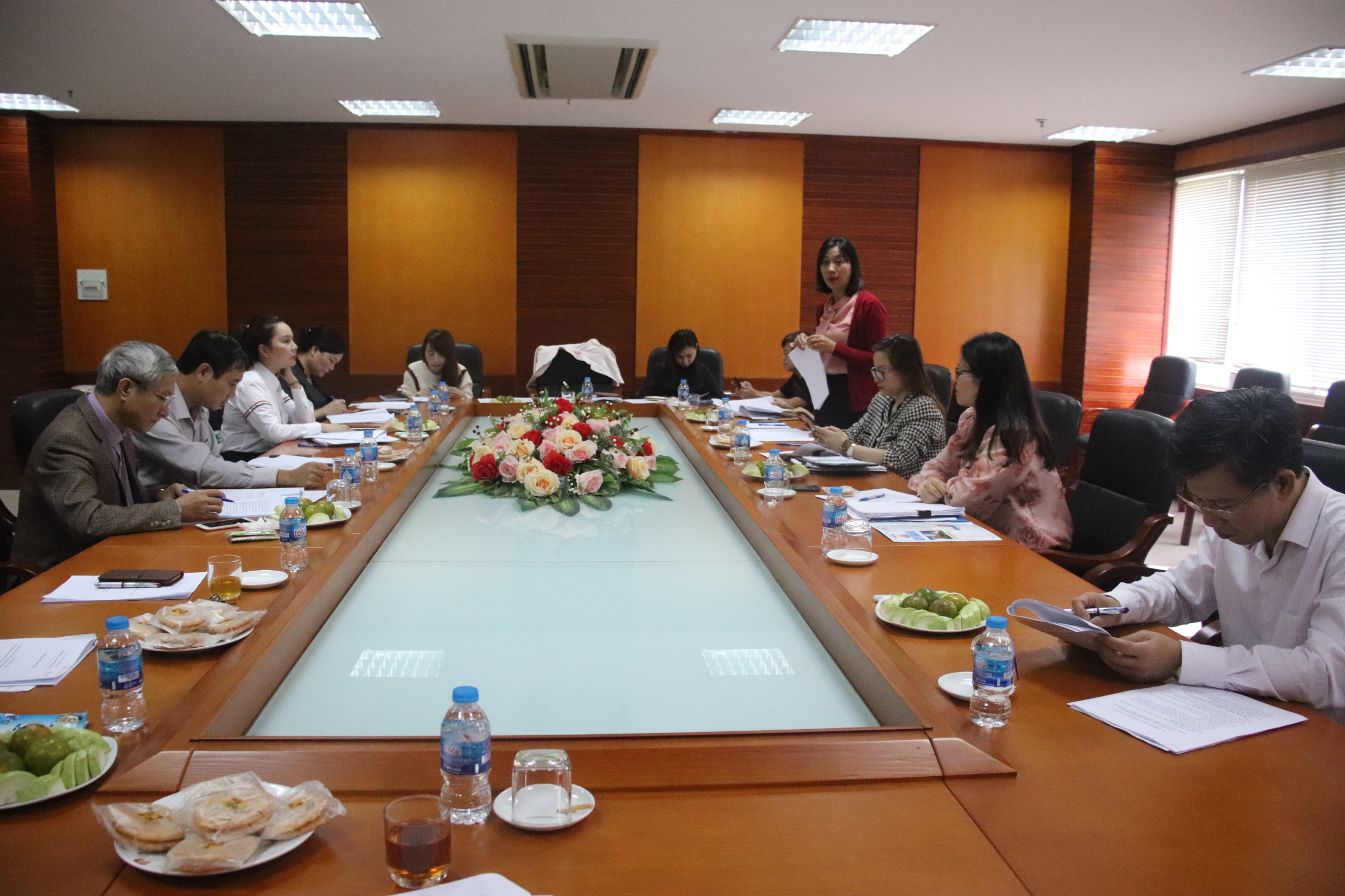 Chủ nhiệm chuyên đề báo cáo tóm tắt nội dung trước Hội thảo