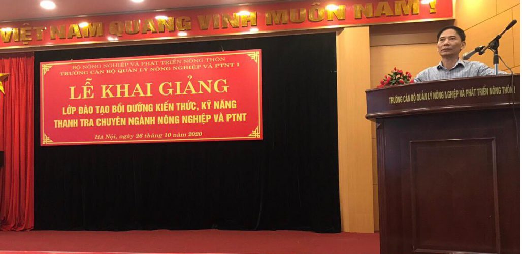 Ông Vũ Văn Chiến TTVCC Hiệu trg Trg CBTT phát biểu khai giảng khóa học