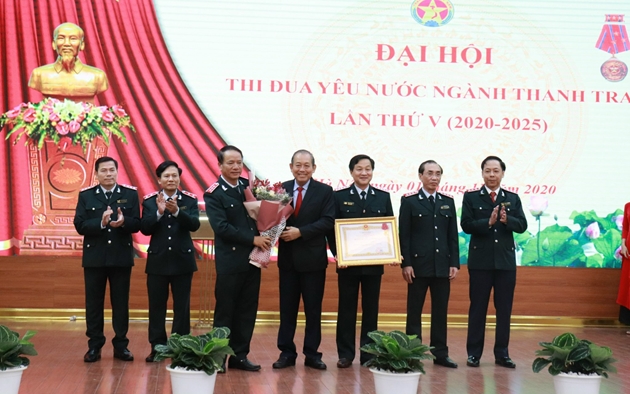 67ff08fe 5299 4385 a241 aafd33cf195d