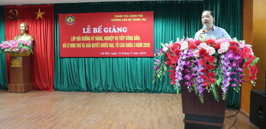 TS Nguyễn Huy Hoàng TTVCC Phó Hiệu trưởng trg CBTT phát biểu bế giảng khóa học