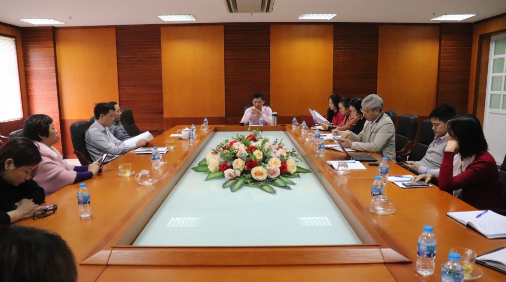 Ông Vũ Văn Chiến Chỉ tịch Hội đồng chuyên môn chủ trì cuộc họp