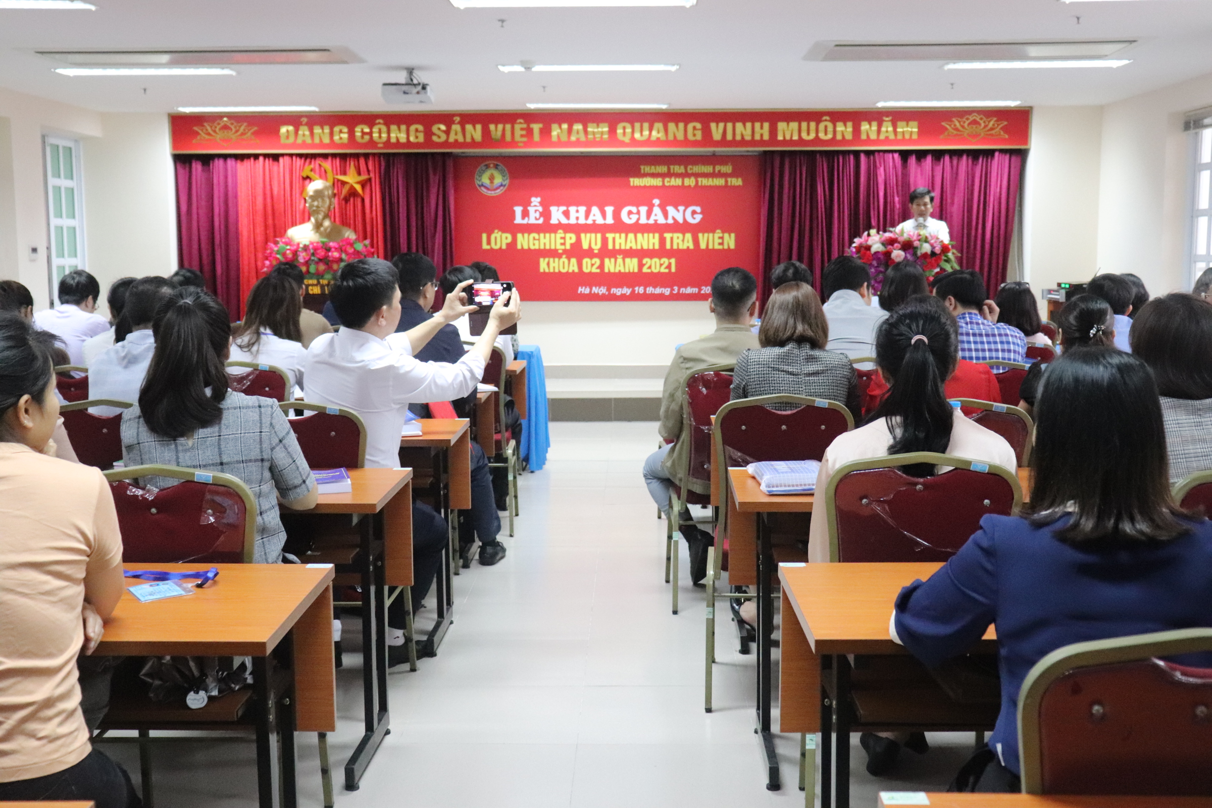 Toàn cảnh lớp học