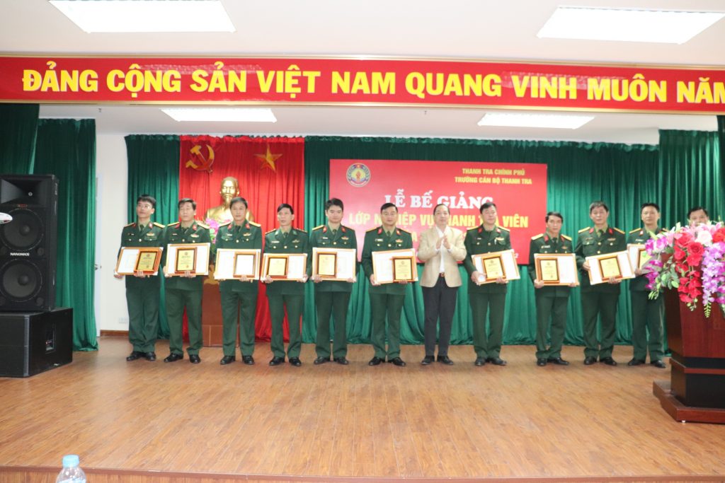 Bế giảng lớp Nghiệp vụ Thanh tra viên  Khóa 12 năm 2021 cho Thanh tra Bộ Quốc Phòng