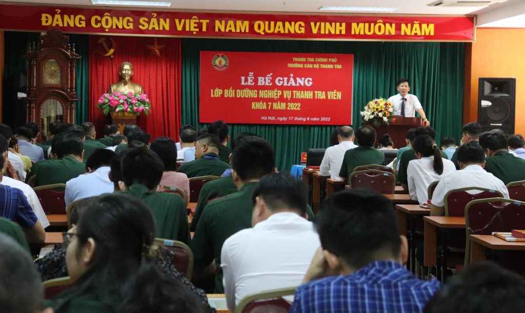 Trường Cán bộ Thanh tra tổ chức Lễ Bế giảng lớp Bồi dưỡng nghiệp vụ Thanh tra viên Khóa 07 năm 2022 cho cơ quan Thanh tra Bộ Quốc phòng và công chức thanh tra của các tỉnh, thành, địa phương khu vực Bắc Bộ và Bắc Trung Bộ.