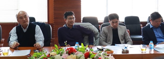 Nỗ lực thi đua hoàn thành tốt nhiệm vụ được giao.