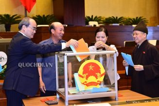 Quy định mới về lấy phiếu tín nhiệm: Cán bộ tín nhiệm thấp trên 50% thì cho từ chức, từ 2/3 bị miễn nhiệm