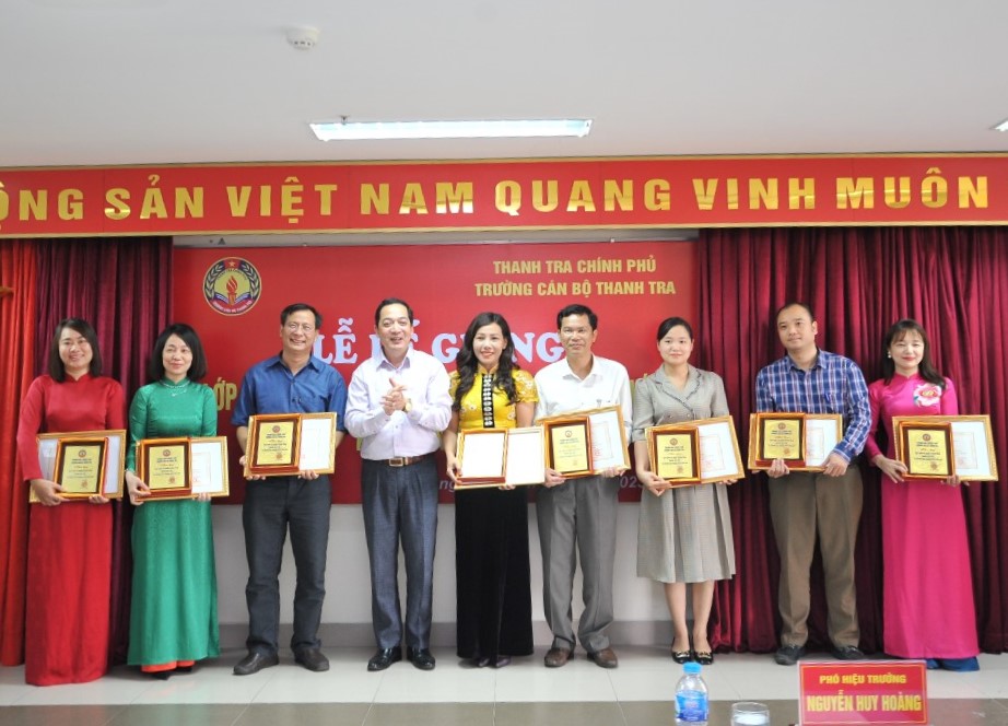 Bế giảng lớp Bồi dưỡng nghiệp vụ Thanh tra viên chính Khóa 01 năm 2023