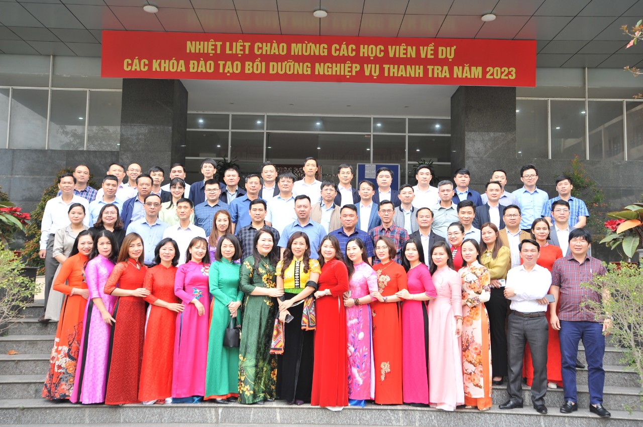 Bế giảng lớp Bồi dưỡng nghiệp vụ Thanh tra viên chính Khóa 01 năm 2023