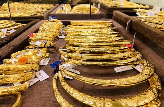 Giá Vàng Hôm Nay: Cập Nhật Từng Giờ Cho Nhiều Loại Vàng Khác Nhau