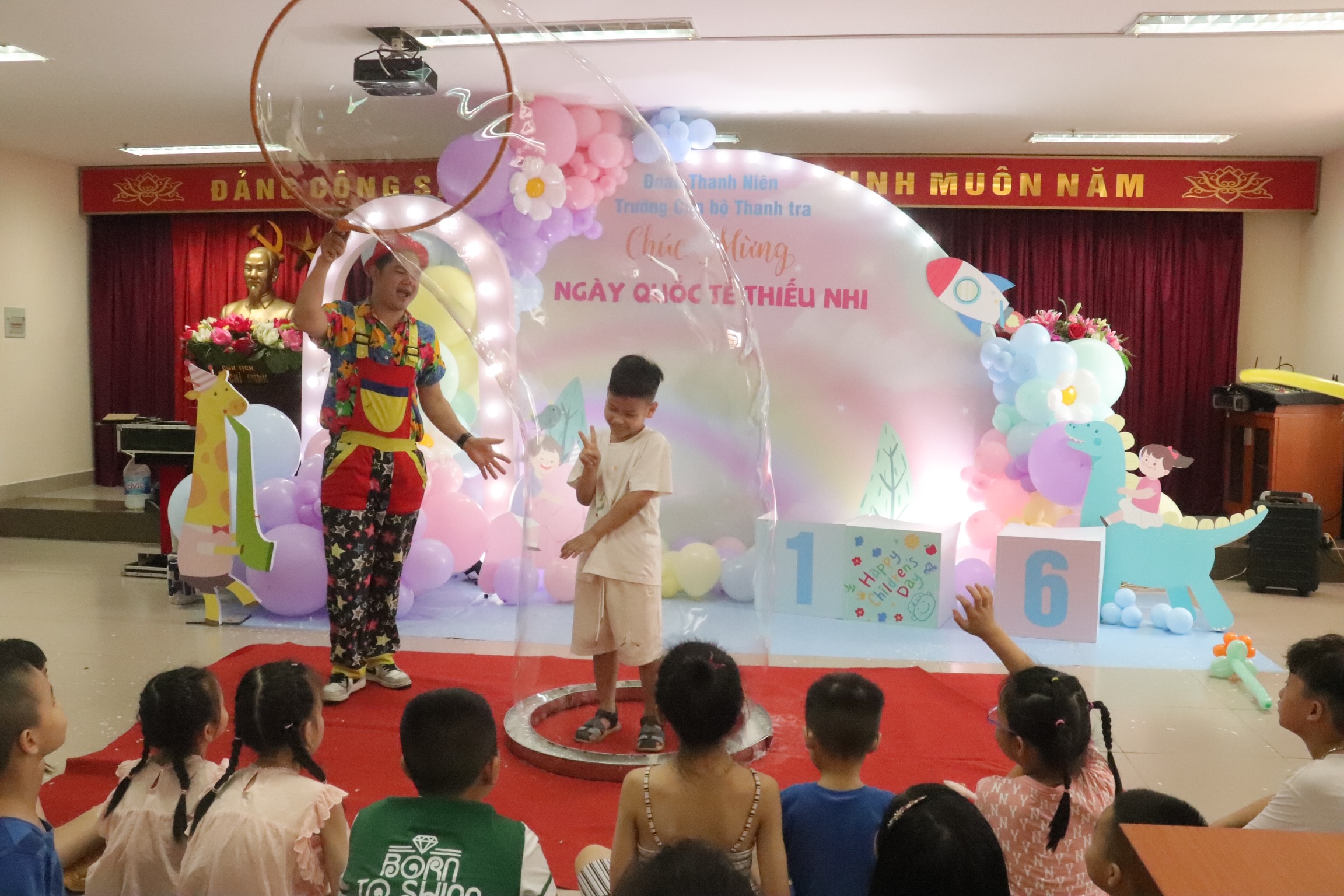 Trường Cán bộ Thanh tra tổ chức ngày Quốc tế thiếu nhi 1/6 cho các cháu thiếu niên, nhi đồng