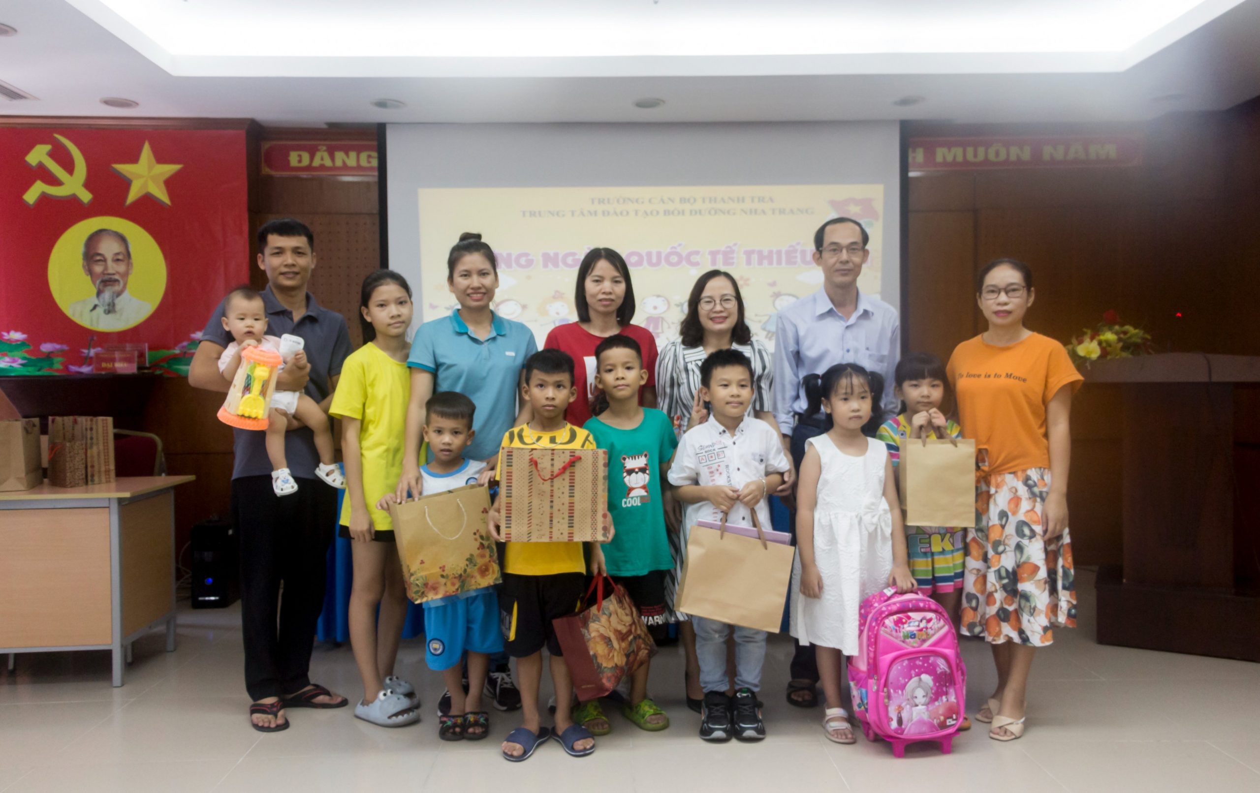 Trường Cán bộ Thanh tra tổ chức ngày Quốc tế thiếu nhi 1/6 cho các cháu thiếu niên, nhi đồng