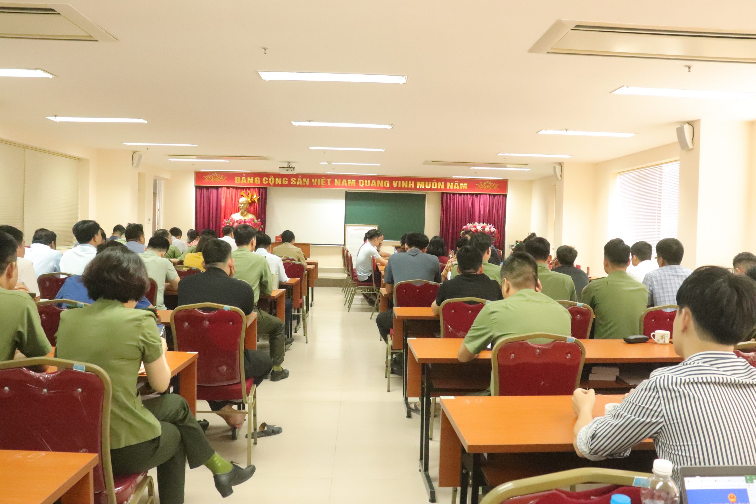 Không ngừng nâng cao chất lượng các Chương trình đào tạo, gắn liền kiến thức lý luận với thực tiễn, nằm trong khung Chương trình Bồi dưỡng nghiệp vụ Thanh tra viên K03/2023