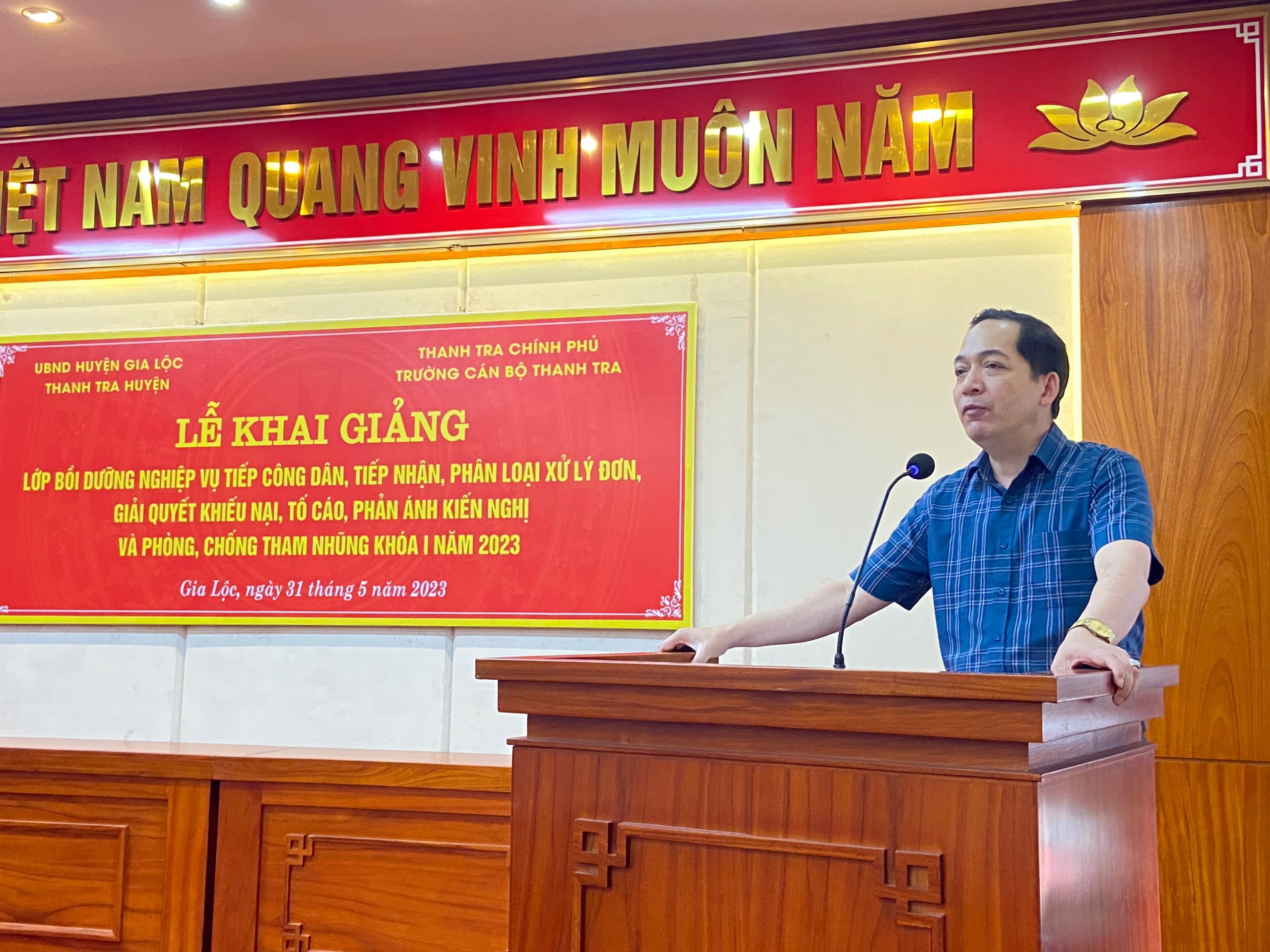 Gần 60 học viên tham dự lớp Bồi dưỡng kỹ năng, nghiệp vụ tiếp công dân, tiếp nhận, phân loại xử lý đơn, giải quyết khiếu nại, tố cáo, phản ánh kiến nghị và phòng chống tham nhũng khóa 01 năm 2023 tại huyện Gia Lộc, tỉnh Hải Dương