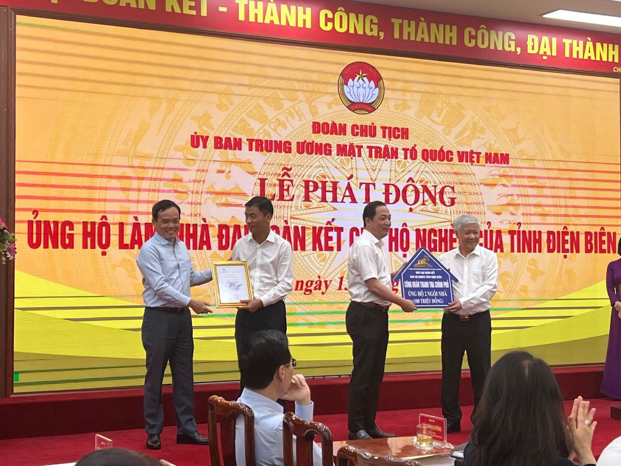 Công đoàn Thanh tra Chính phủ hỗ trợ làm nhà cho người nghèo tỉnh Điện Biên