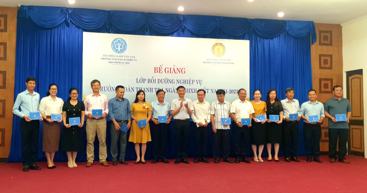 Lễ Bế giảng lớp Bồi dưỡng nghiệp vụ Trưởng đoàn thanh tra ngành BHXH Việt Nam khóa 01/2023