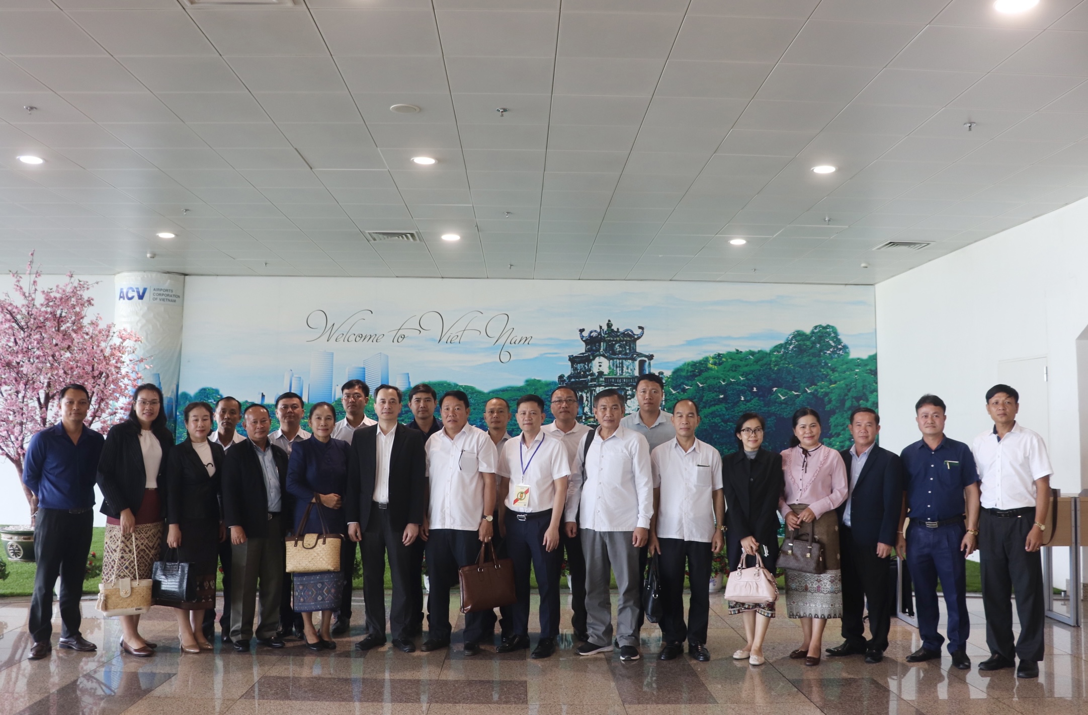 Trường Cán bộ Thanh tra đón tiếp xã giao Đoàn cán bộ Thanh tra Nhà nước Lào