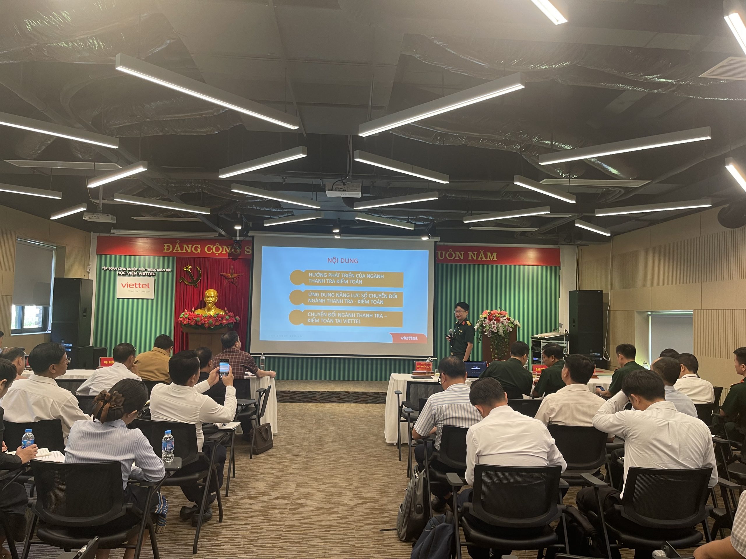 Đoàn Cán bộ Thanh tra Nhà nước Lào đã thăm và làm việc tại Tập đoàn Công nghệ Viễn thông Quân đội Việt Nam (Viettel)