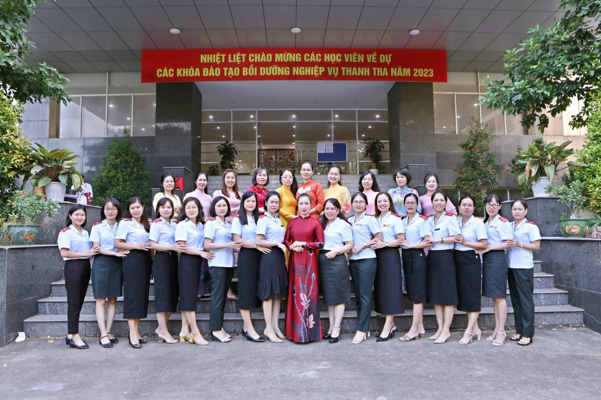 Bế giảng lớp Bồi dưỡng nghiệp vụ Thanh tra viên chính Khóa 10 năm 2023