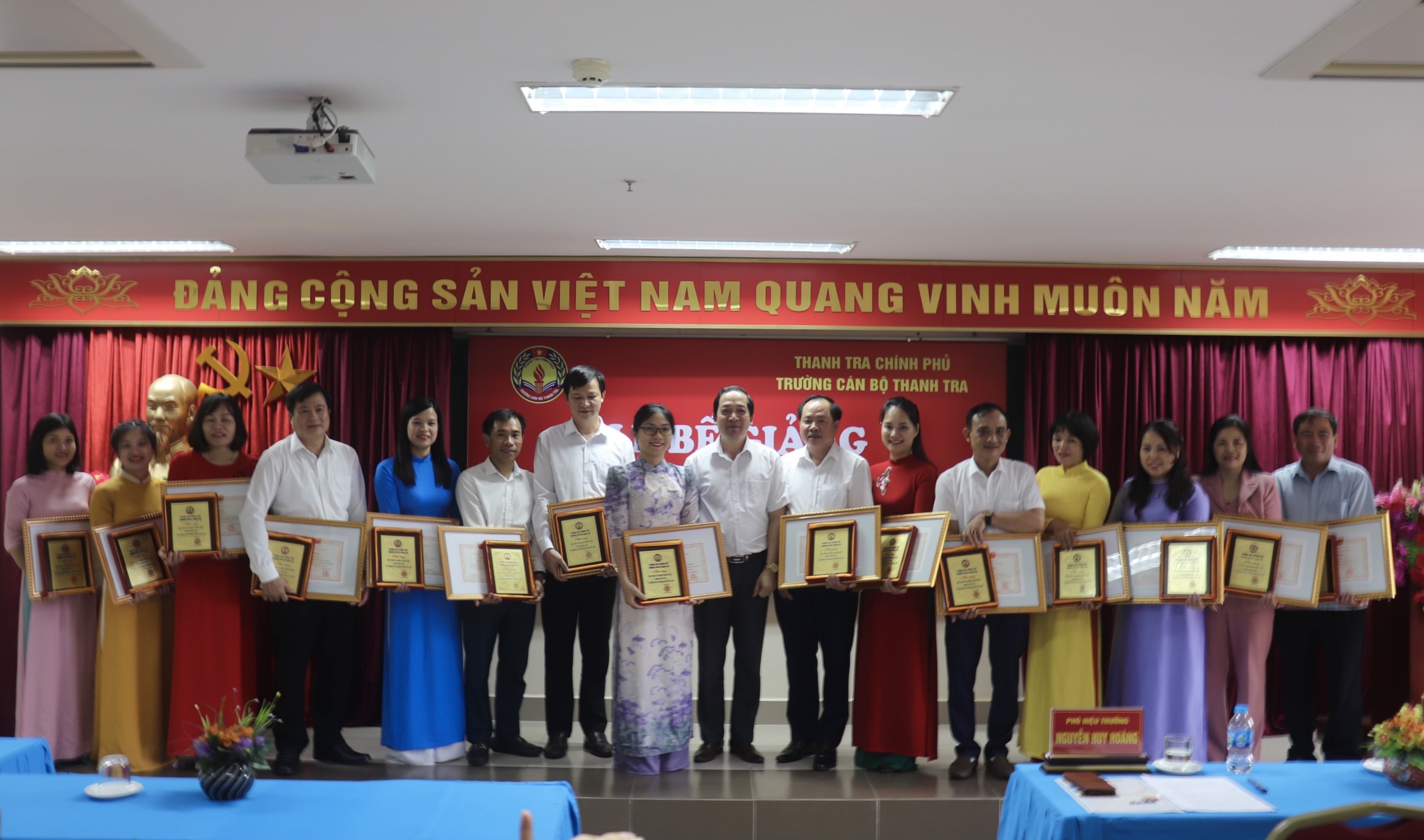 Bế giảng lớp Bồi dưỡng nghiệp vụ Thanh tra viên chính Khóa 10 năm 2023