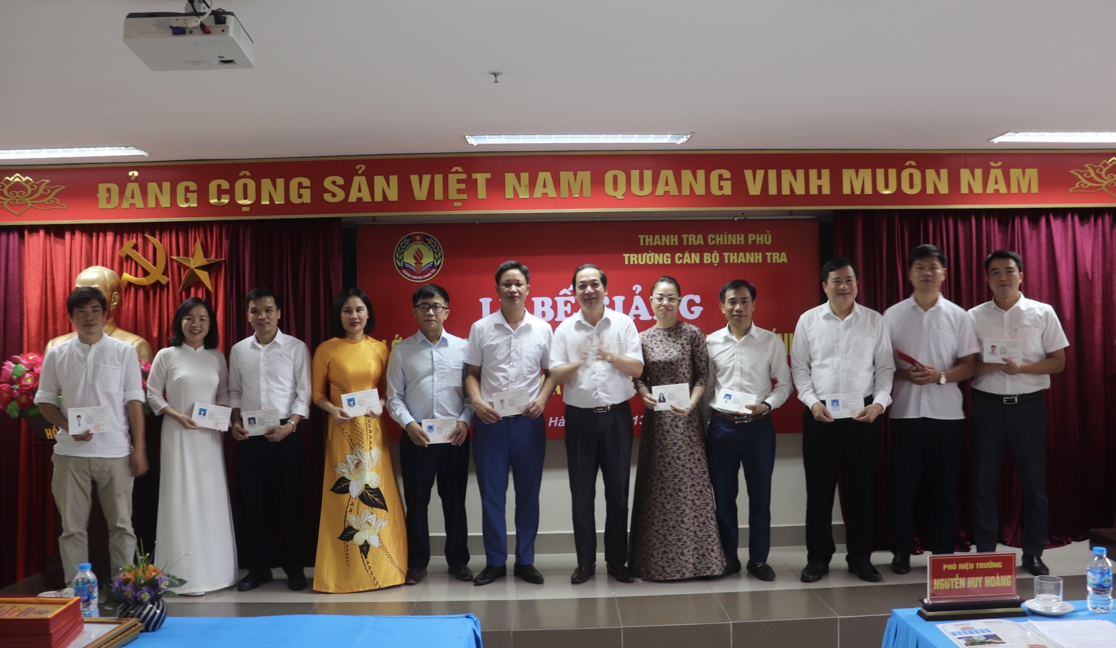 Bế giảng lớp Bồi dưỡng nghiệp vụ Thanh tra viên chính Khóa 10 năm 2023