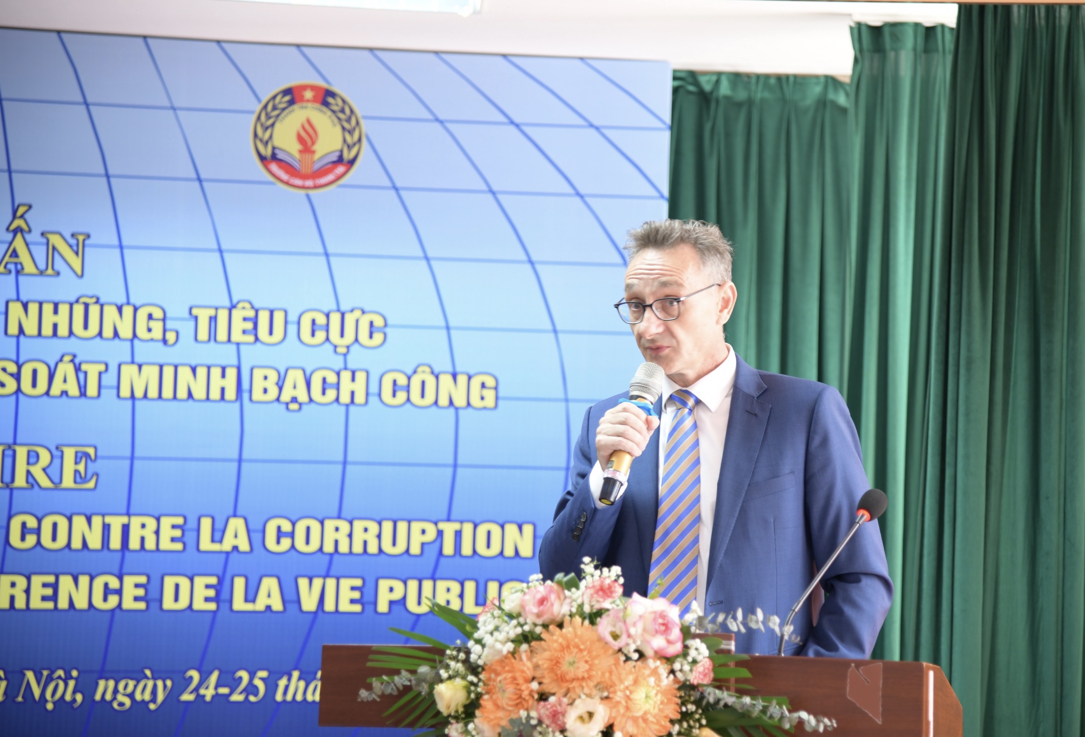 Phòng, chống tham nhũng, tiêu cực và nâng cao hiệu quả kiểm soát minh bạch công