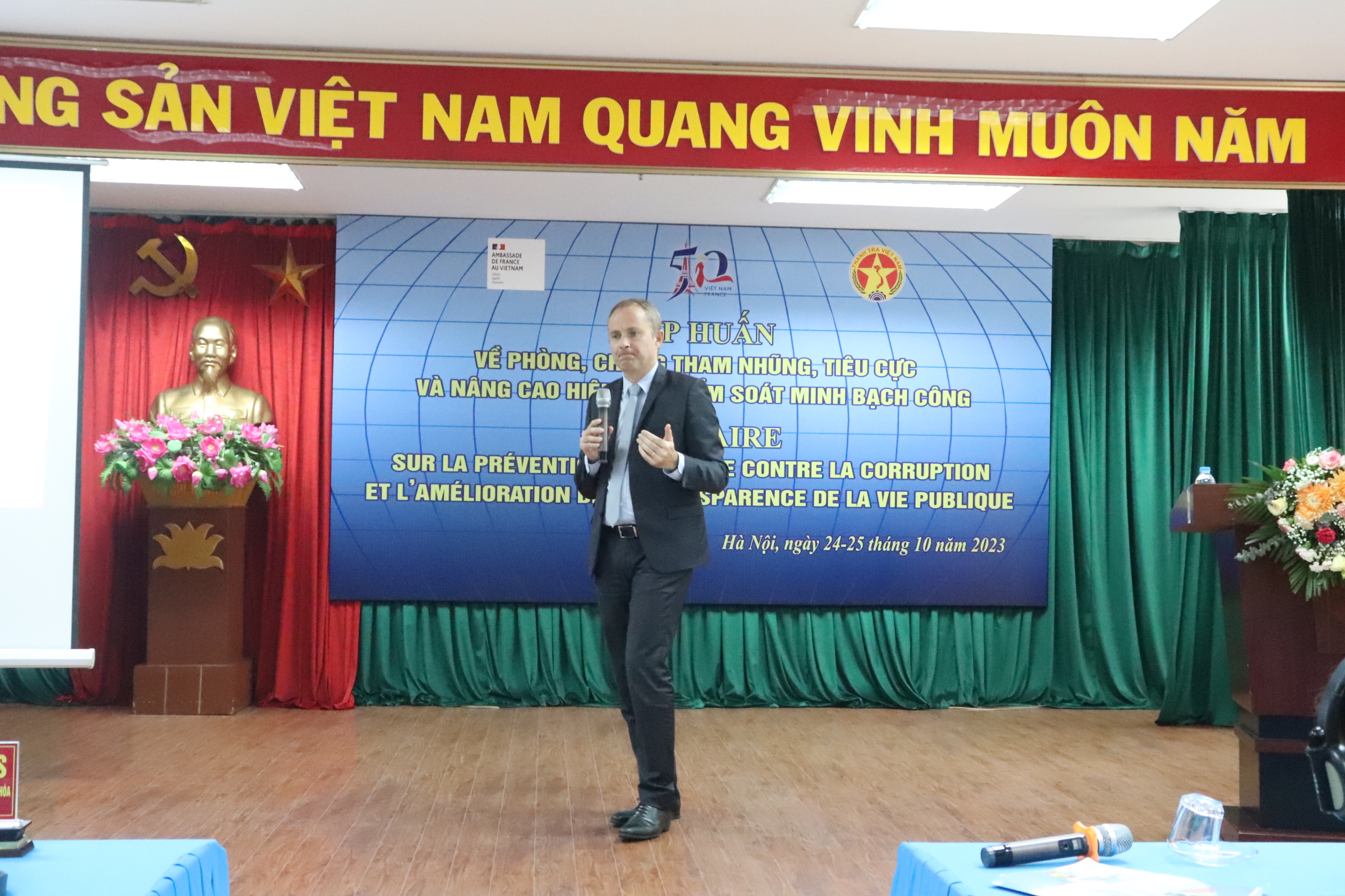Bế mạc hội nghị tập huấn:“Phòng, chống tham nhũng, tiêu cực và nâng cao hiệu quả kiểm soát minh bạch công” đã thành công tốt đẹp