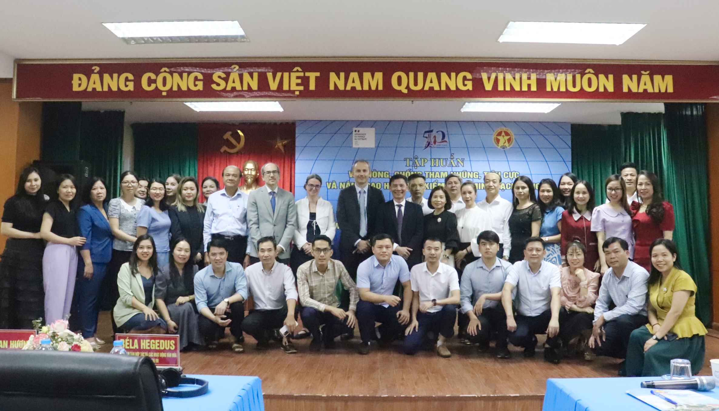 Bế mạc hội nghị tập huấn:“Phòng, chống tham nhũng, tiêu cực và nâng cao hiệu quả kiểm soát minh bạch công” đã thành công tốt đẹp