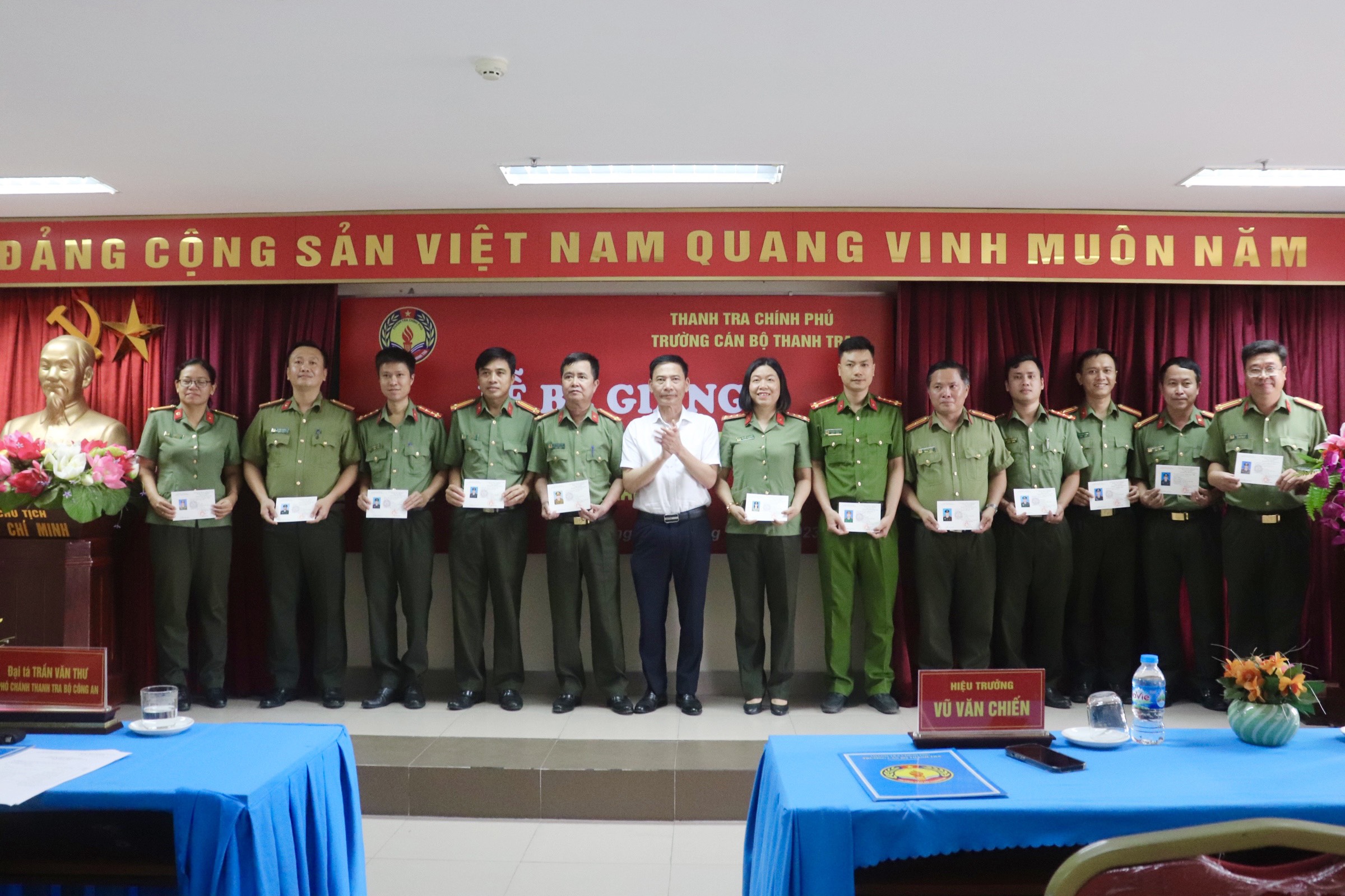 Bế giảng Lớp bồi dưỡng nghiệp vụ Thanh tra viên chính K11/2023