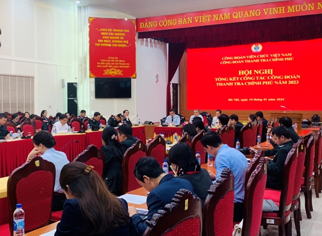 Phấn đấu 100% cán bộ, công chức hoàn thành tốt nhiệm vụ