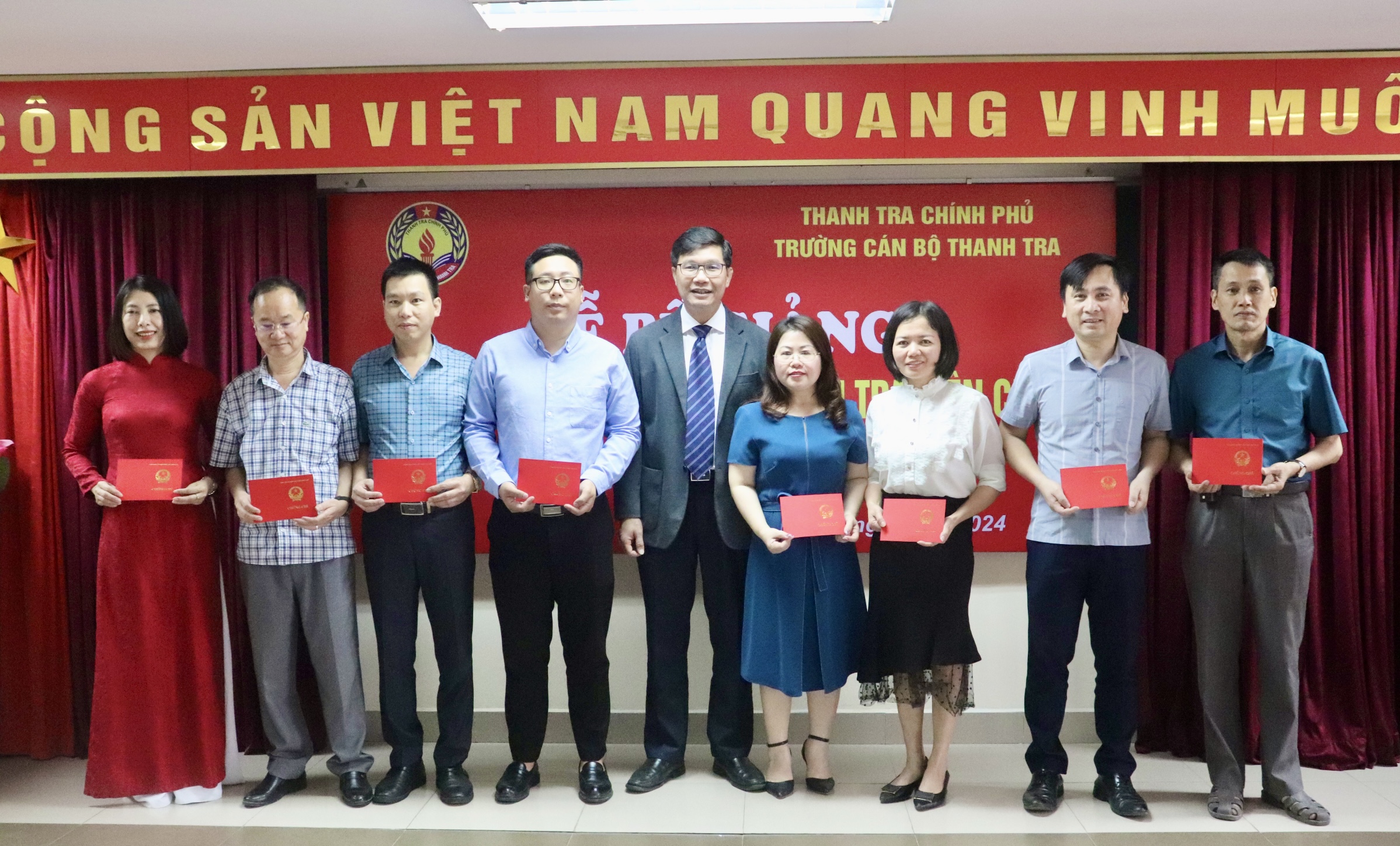 Bế giảng lớp Bồi dưỡng nghiệp vụ Thanh tra viên chính Khóa 02 năm 2024