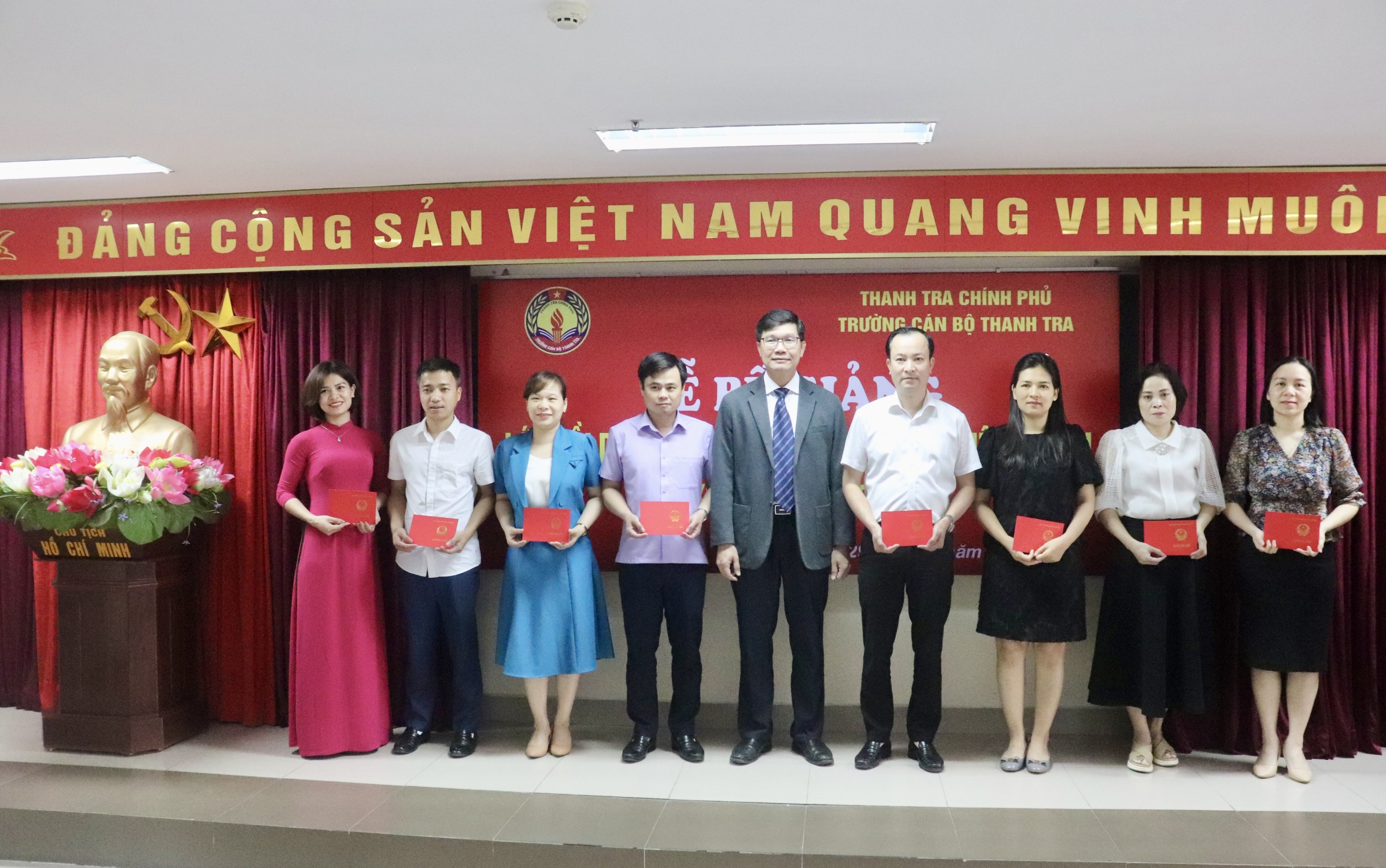 Bế giảng lớp Bồi dưỡng nghiệp vụ Thanh tra viên chính Khóa 02 năm 2024