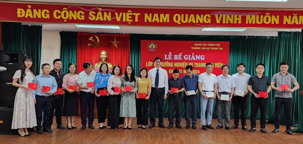 Bế giảng lớp Bồi dưỡng nghiệp vụ Thanh tra viên Khóa 01 năm 2024