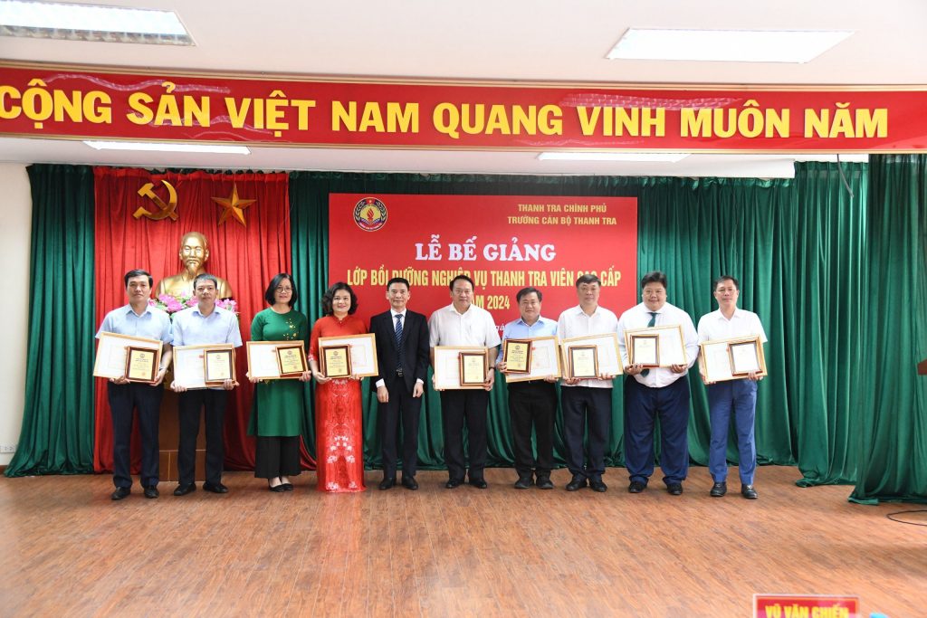 Bế giảng Lớp Bồi dưỡng nghiệp vụ Thanh tra viên cao cấp năm 2024