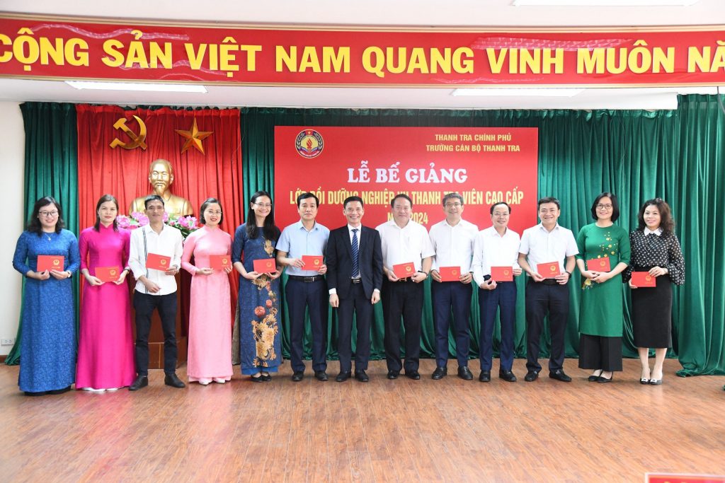 Bế giảng Lớp Bồi dưỡng nghiệp vụ Thanh tra viên cao cấp năm 2024