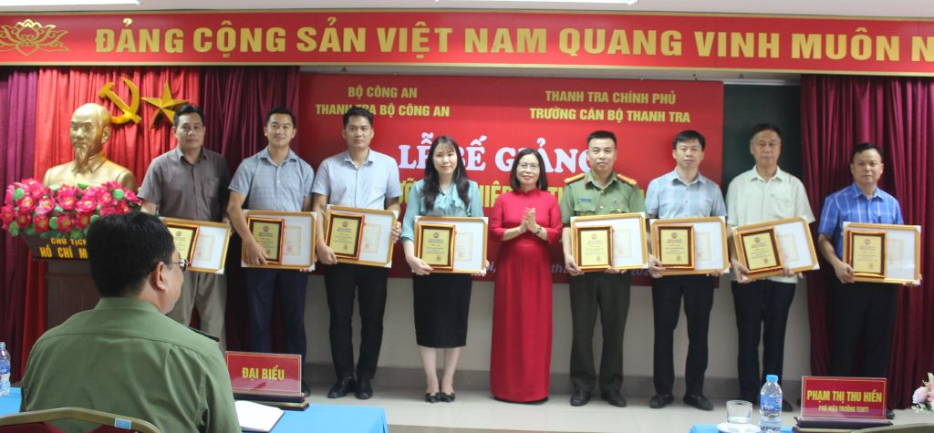 Lễ Bế giảng lớp Bồi dưỡng nghiệp vụ thanh tra viên Khóa 05 năm 2024