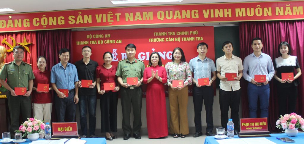 Lễ Bế giảng lớp Bồi dưỡng nghiệp vụ thanh tra viên Khóa 05 năm 2024